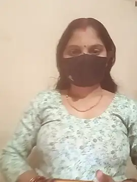 Pooja bhabhi00 online show from 01/12/26, 03:39