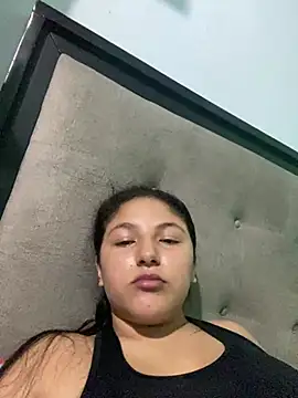 Emily milk 1 online show from 04/21/26, 05:17