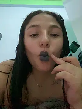 Snapshot of Emily_milk_1 chatting on 05/20/26, 08:59 Emily milk 1 online show from 05/20/26, 08:59