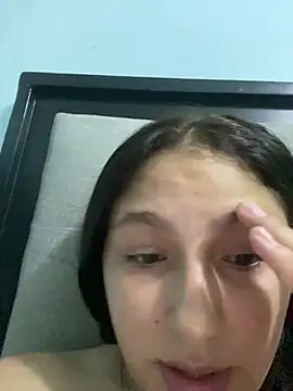 Snapshot of Emily_milk_1 chatting on 05/28/26, 04:21 Emily milk 1 online show from 05/28/26, 04:21