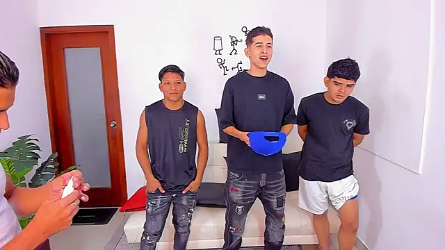 Snapshot of Crazy_porkys chatting on 11/29/25, 07:28 Crazy porkys online show from 11/29/25, 07:28