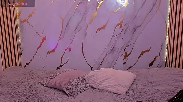 Dakota ferreti  online show from 04/21/26, 12:44