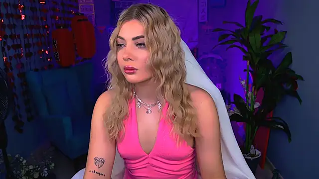 HyileyClark online show from 02/22/26, 10:14