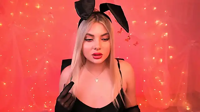 HyileyClark online show from 04/25/26, 12:52