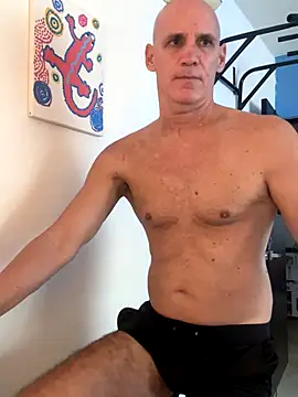 Snapshot of Elosoo chatting on 12/03/25, 12:58 Elosoo online show from 12/03/25, 12:58