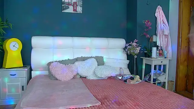 Cougar Milff online show from 04/21/26, 11:49