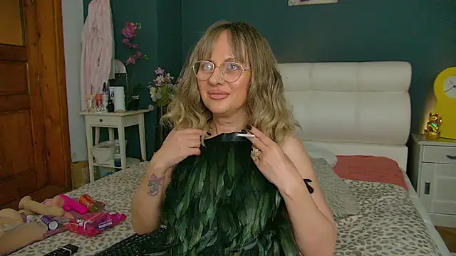 Cougar Milff online show from 05/27/26, 07:55