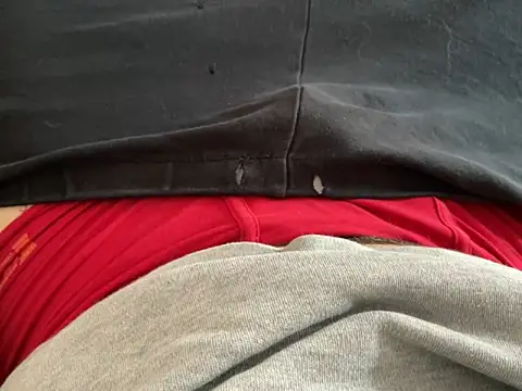 erdestruttor18 online show from 03/10/26, 07:24