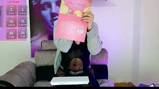 Snapshot of xAngel__Dustx chatting on 12/14/25, 02:22 xAngel Dustx online show from 12/14/25, 02:22