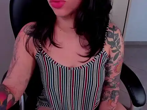 Snapshot of stanovleniyee chatting on 11/29/25, 01:58 stanovleniyee online show from 11/29/25, 01:58