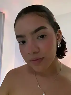 Snapshot of fluffycurls chatting on 03/02/26, 11:39 fluffycurls online show from 03/02/26, 11:39