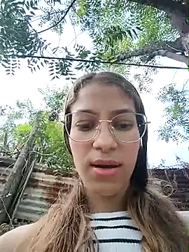 Snapshot of Vanneskk chatting on 01/17/26, 02:44 Vanneskk online show from 01/17/26, 02:44