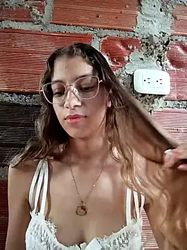 Snapshot of Vanneskk chatting on 02/04/26, 07:42 Vanneskk online show from 02/04/26, 07:42