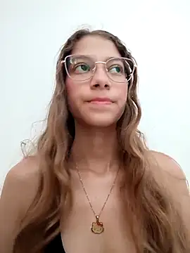 Snapshot of Vanneskk chatting on 02/09/26, 02:43 Vanneskk online show from 02/09/26, 02:43