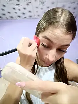 Snapshot of Vanneskk chatting on 02/16/26, 02:24 Vanneskk online show from 02/16/26, 02:24