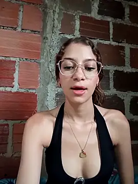 Snapshot of Vanneskk chatting on 02/19/26, 07:43 Vanneskk online show from 02/19/26, 07:43