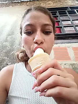 Vanneskk online show from 03/18/26, 07:39