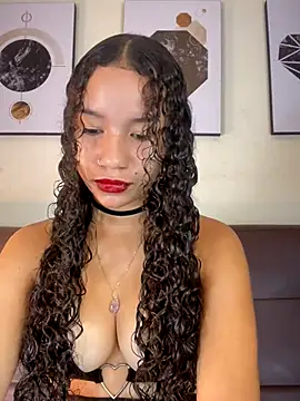 ZoeyFierce online show from 12/05/25, 02:03