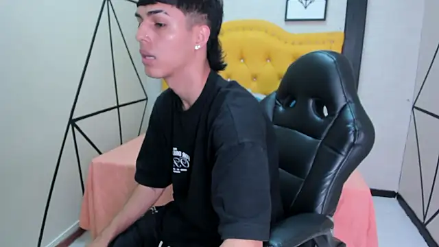 Ethan Jamees online show from 01/31/26, 07:34