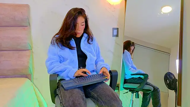 Mia Cullen online show from 01/08/26, 11:01