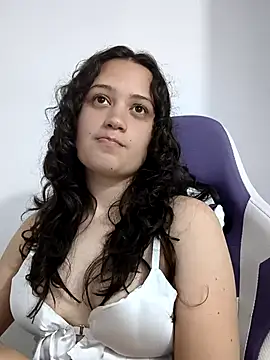 Alana 444 online show from 02/15/26, 07:51