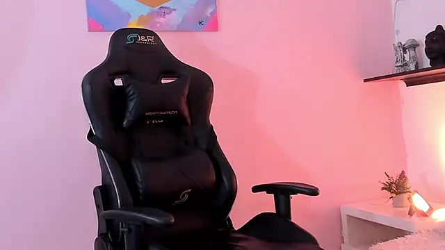 VictoriiaRose online show from 11/28/25, 07:16