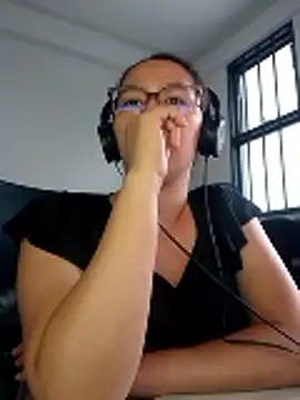  AmyAdams  online show from 01/10/26, 10:36