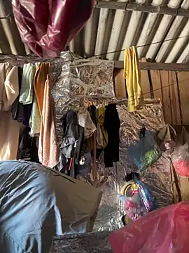 Snapshot of Thaoem chatting on 11/27/25, 04:58 Thaoem online show from 11/27/25, 04:58