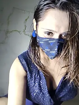 HONEY BEBS online show from 01/06/26, 03:49