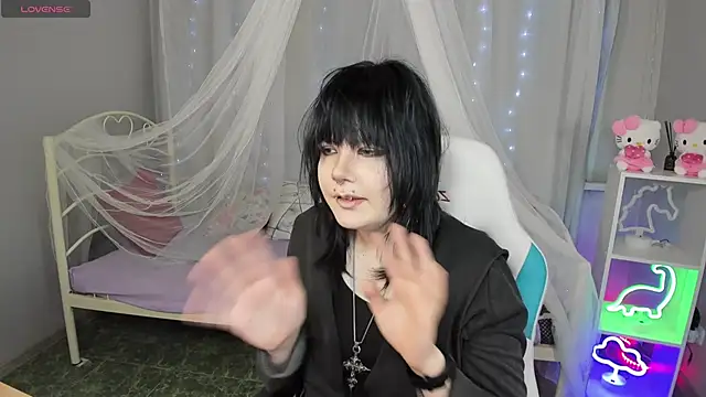 Snapshot of RamonaKlein chatting on 11/29/25, 08:28 RamonaKlein online show from 11/29/25, 08:28