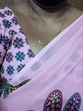 Snapshot of Aila99 chatting on 11/28/25, 10:40 Aila99 online show from 11/28/25, 10:40