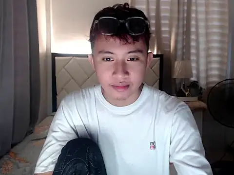 asiantwink0000 online show from 02/11/26, 02:05