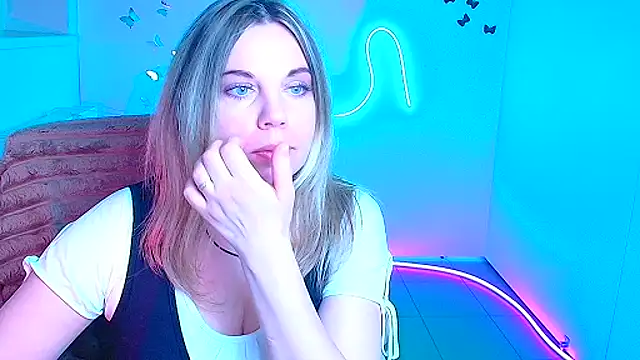 Amanda Swannn online show from 04/09/26, 06:19