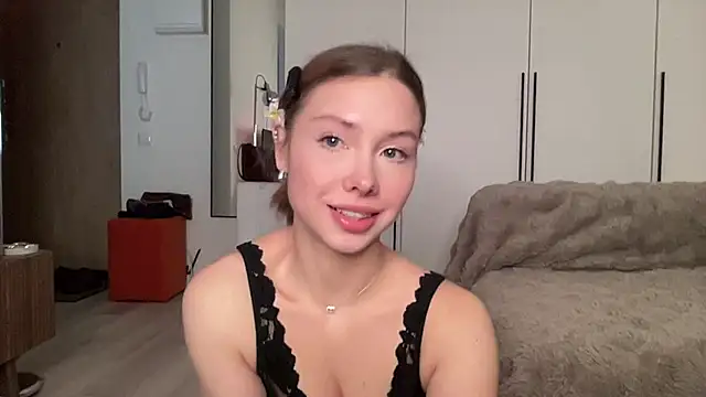 Snapshot of girlfromblushland chatting on 01/07/26, 12:07 girlfromblushland online show from 01/07/26, 12:07