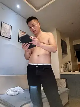 Snapshot of day-18 chatting on 02/05/26, 12:43 day-18 online show from 02/05/26, 12:43