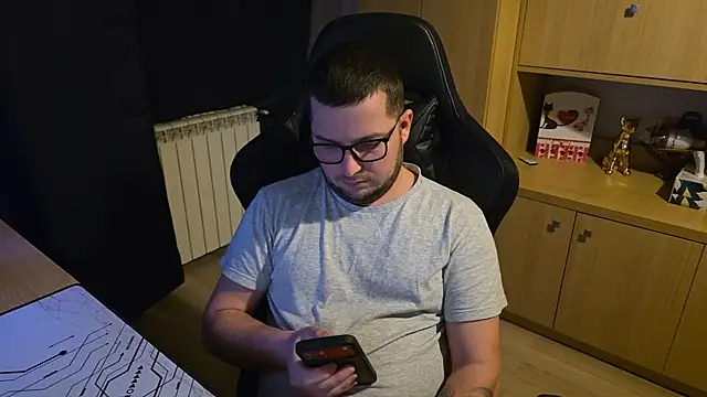 Snapshot of kevinnlovelly chatting on 02/05/26, 02:16 kevinnlovelly online show from 02/05/26, 02:16