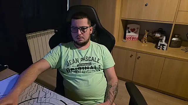 Snapshot of kevinnlovelly chatting on 02/09/26, 07:45 kevinnlovelly online show from 02/09/26, 07:45