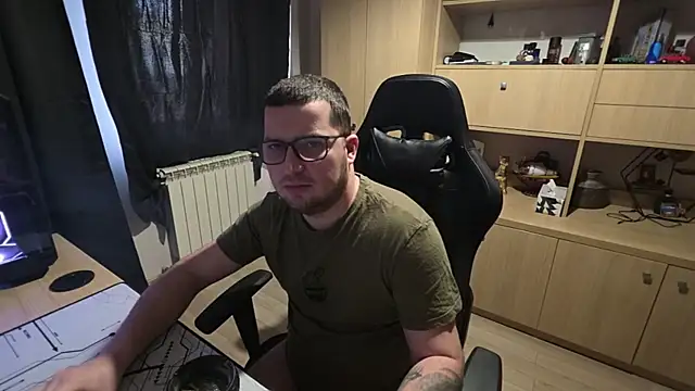 Snapshot of kevinnlovelly chatting on 02/13/26, 11:39 kevinnlovelly online show from 02/13/26, 11:39