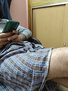 Snapshot of smgrtamil chatting on 11/30/25, 05:06 smgrtamil online show from 11/30/25, 05:06