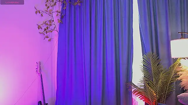 Jennifer Wiliams online show from 03/04/26, 12:33