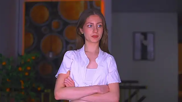 Snapshot of BellaPinneo chatting on 11/30/25, 07:51 BellaPinneo online show from 11/30/25, 07:51