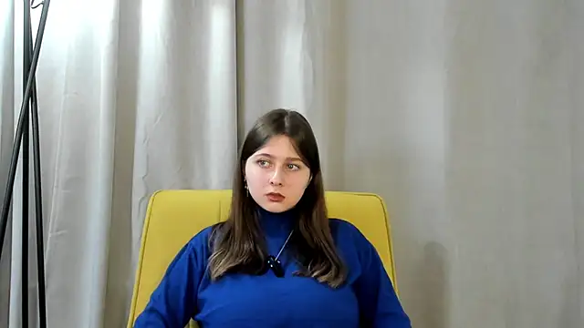 SophiaHalligan online show from 11/30/25, 09:13