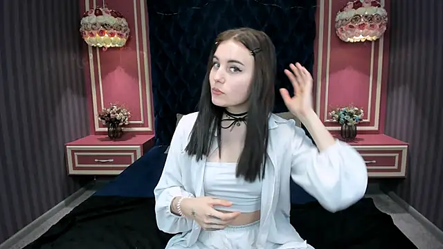 Ambergoeshard online show from 11/28/25, 01:03