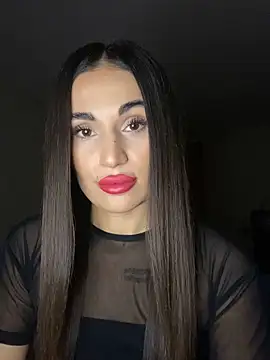 Snapshot of MonikaSi chatting on 12/16/25, 04:45 MonikaSi online show from 12/16/25, 04:45