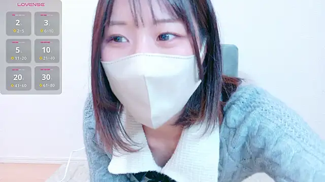 Snapshot of LUNA_BABY25 chatting on 12/15/25, 01:37 LUNA BABY25 online show from 12/15/25, 01:37