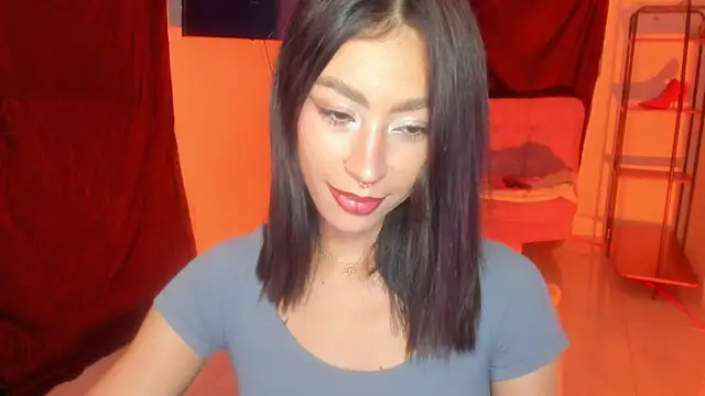 Snapshot of Ounla_Sweet chatting on 05/19/26, 05:58 Ounla Sweet online show from 05/19/26, 05:58