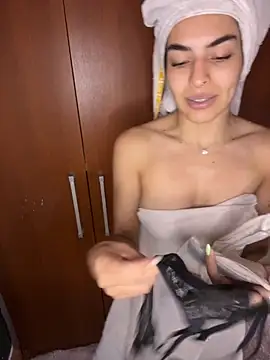 Snapshot of CammyyDomm chatting on 12/05/25, 07:10 CammyyDomm online show from 12/05/25, 07:10