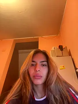 Snapshot of CammyyDomm chatting on 12/22/25, 11:57 CammyyDomm online show from 12/22/25, 11:57