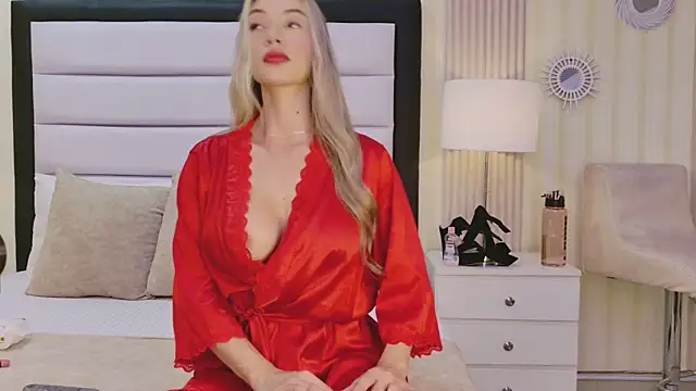 AnnaQuinn online show from 04/13/26, 10:15