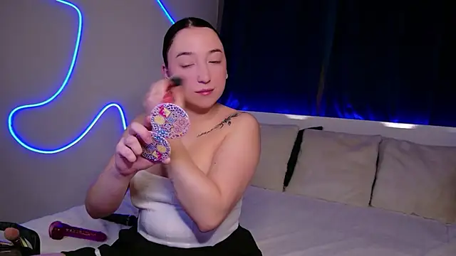 Snapshot of AVA_MAXX chatting on 12/01/25, 05:45 AVA MAXX online show from 12/01/25, 05:45